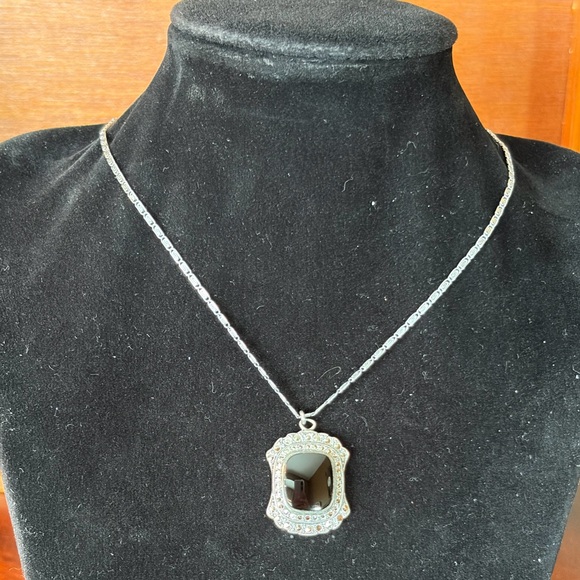 Vintage Onyx and Marcasite Sterling .925 Silver Pendant Silver-toned necklace - Picture 10 of 10
